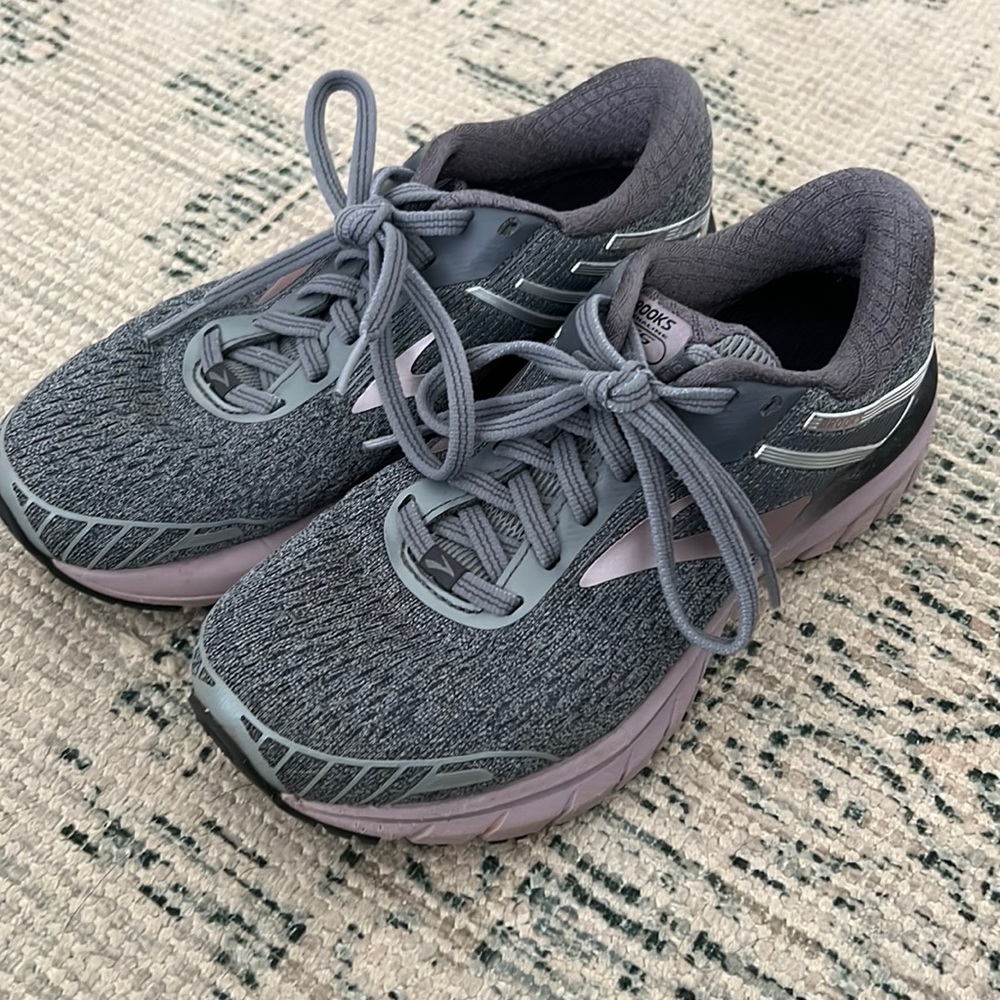 Brooks Adrenaline 18